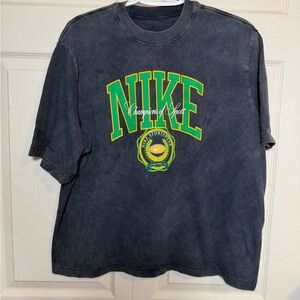 Nike women’s large Loose Fit t-shirt black wash